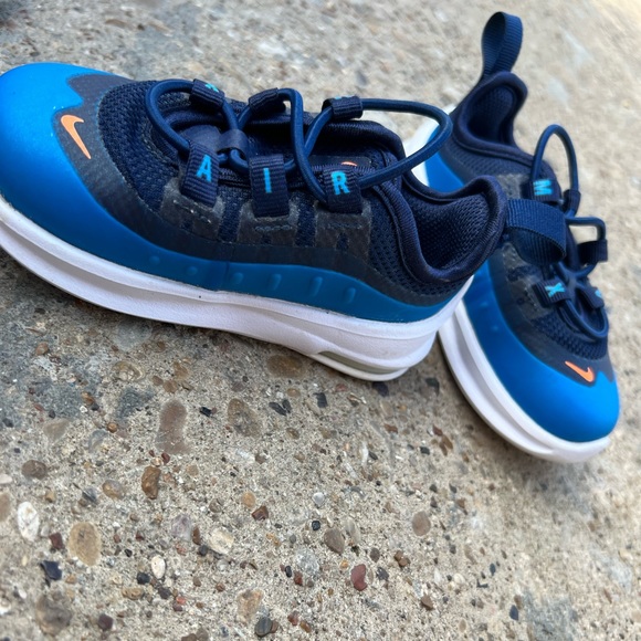 Toddler’s Nike Air Max - Picture 3 of 5